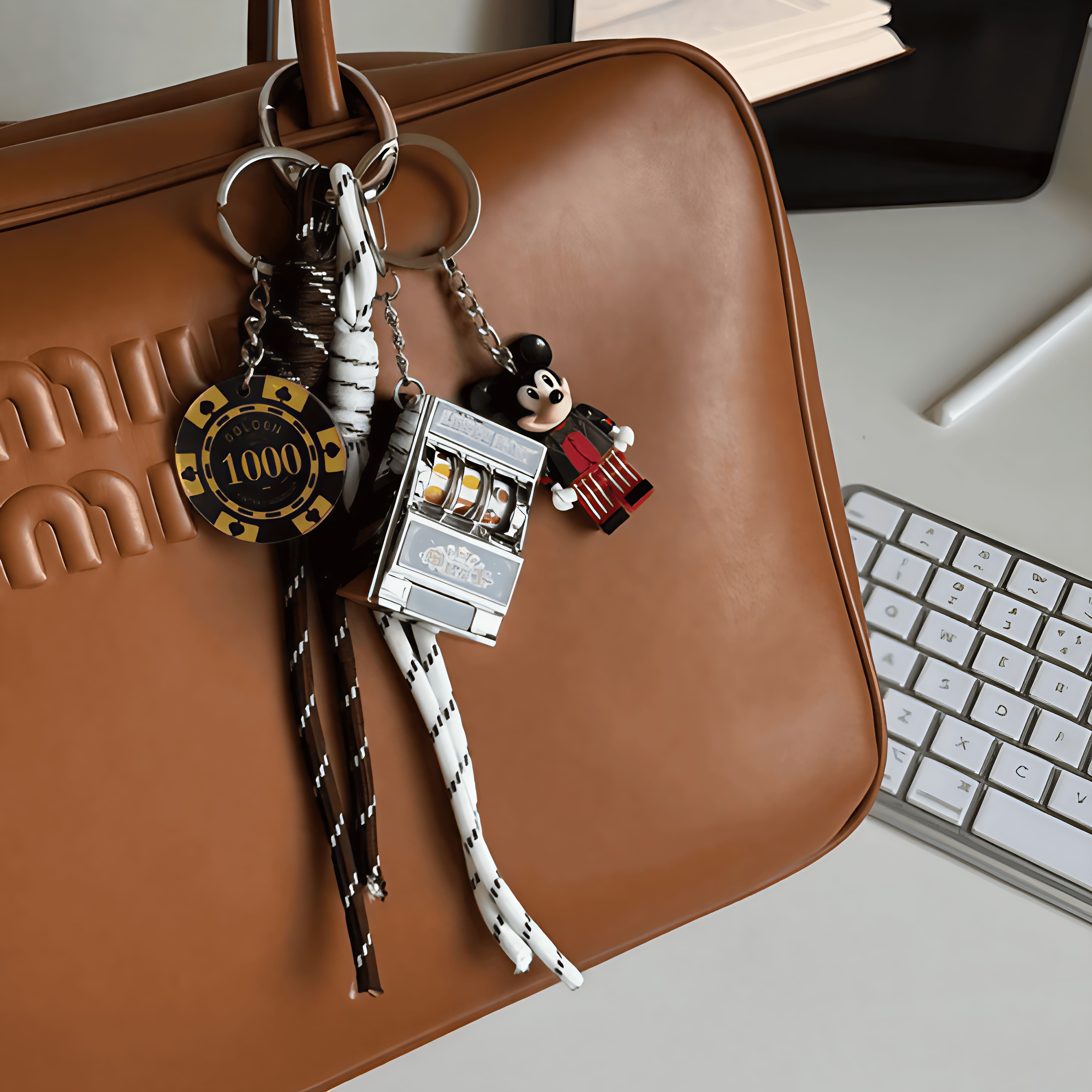 Charm Mickey Cassino